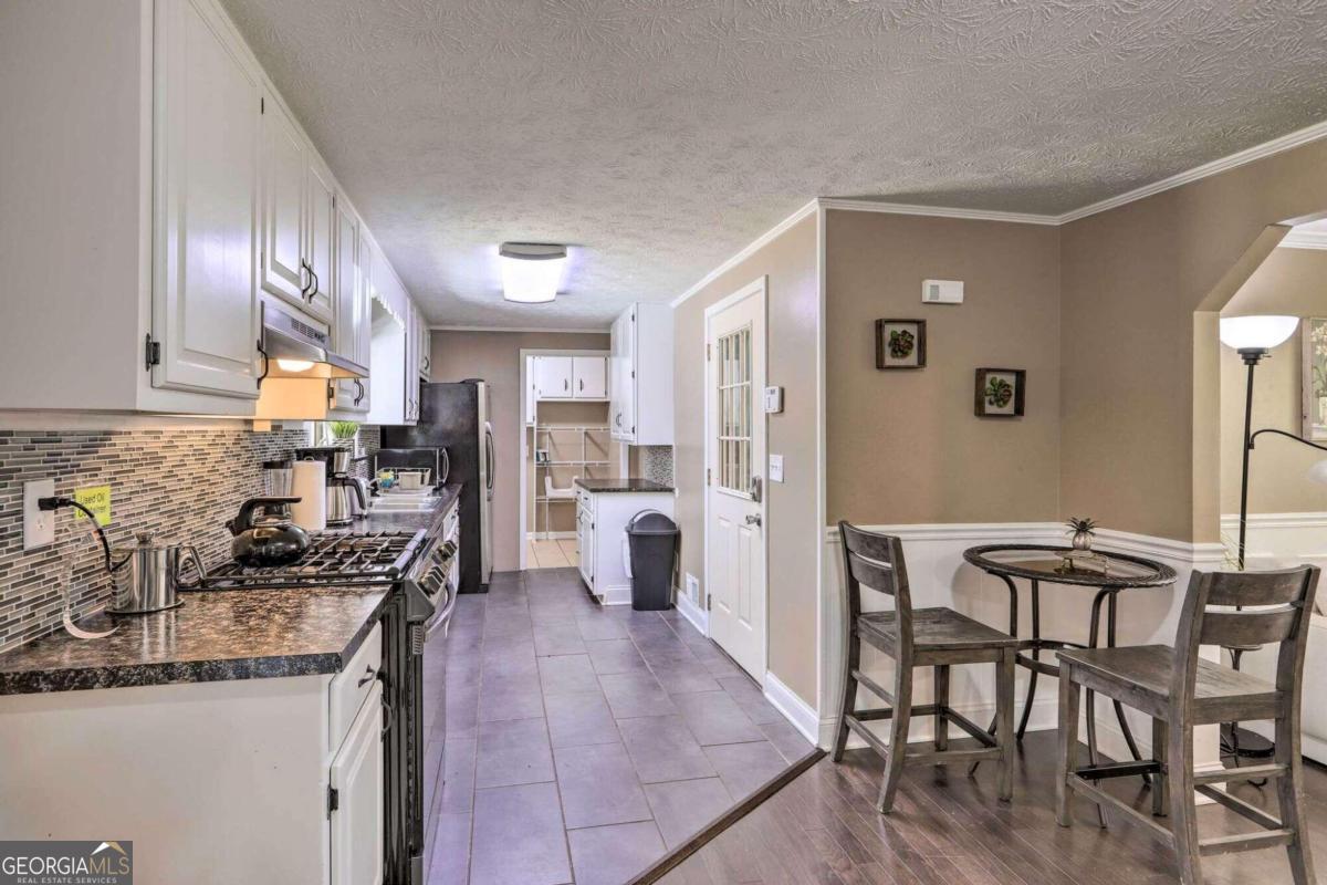6207 Moss Drive Property Photo 6