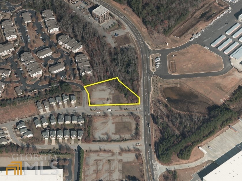 2050 Avalon Parkway Property Photo 2