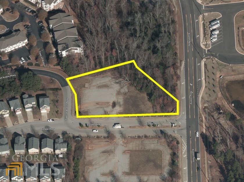 2050 Avalon Parkway Property Photo 3