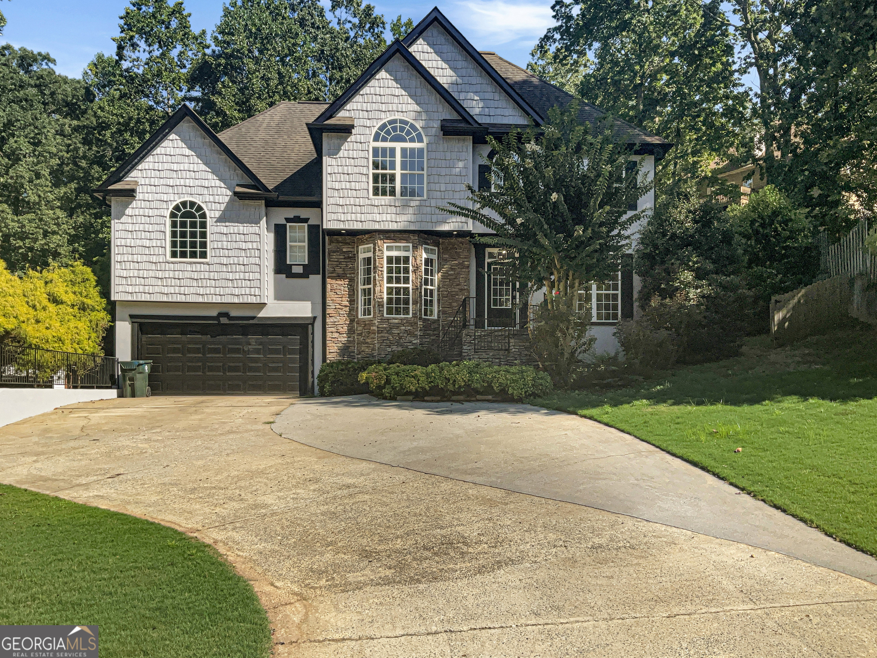 305 Crest Pointe S