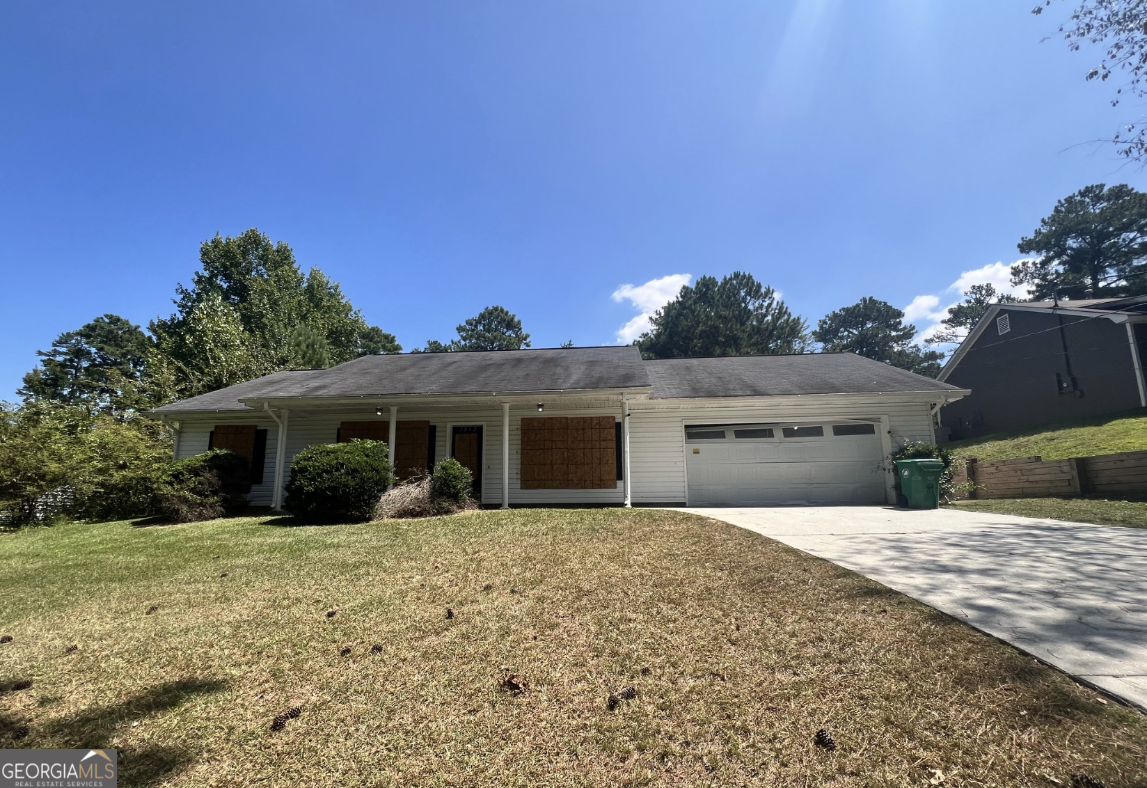2252 Margaret Court Property Photo 3
