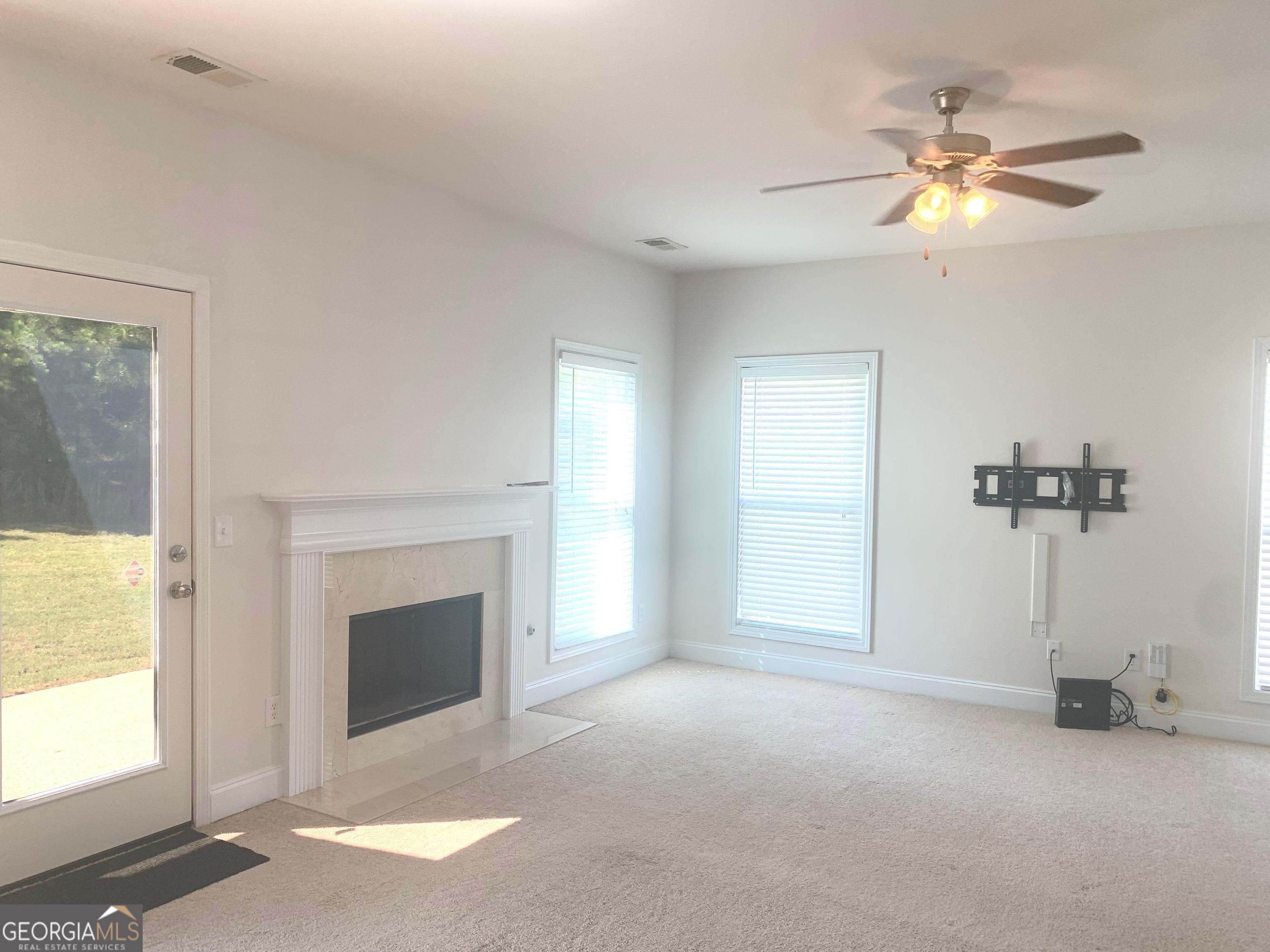 2118 Water Mill Court Property Photo 3