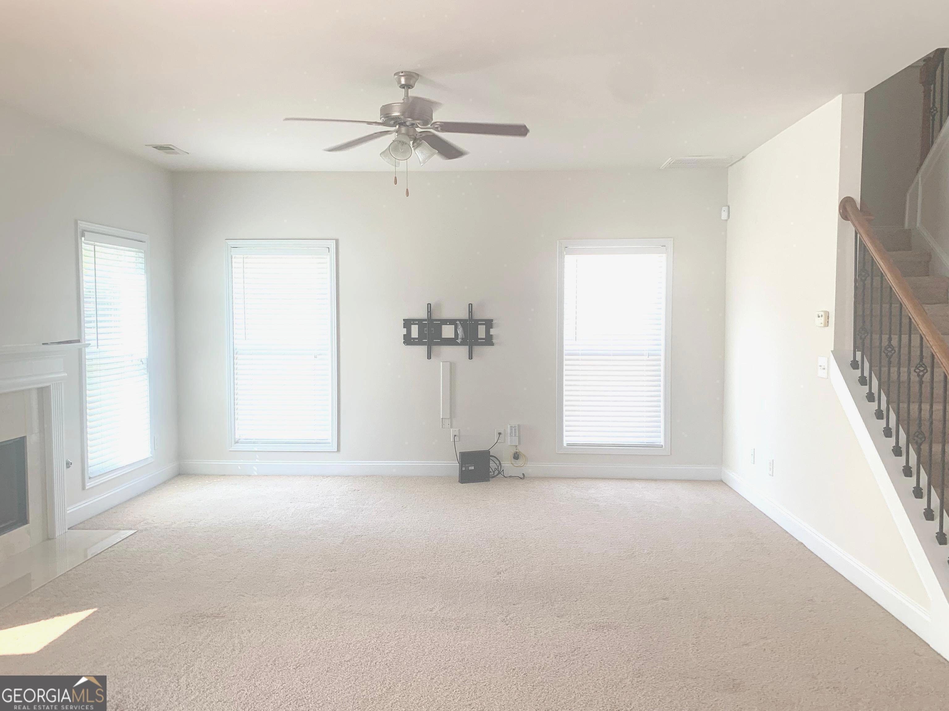 2118 Water Mill Court Property Photo 4