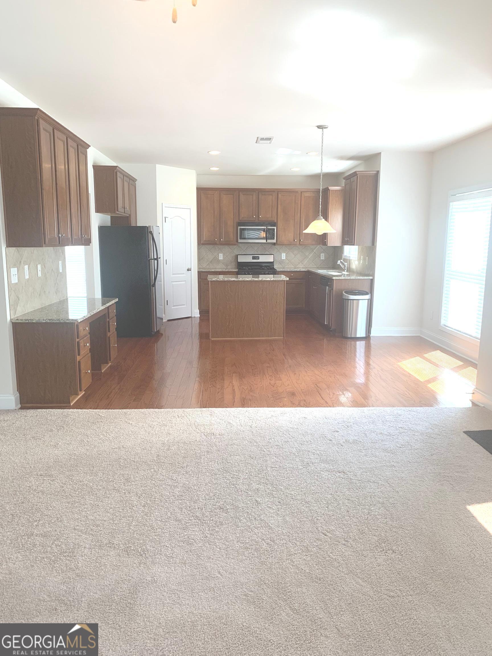 2118 Water Mill Court Property Photo 5