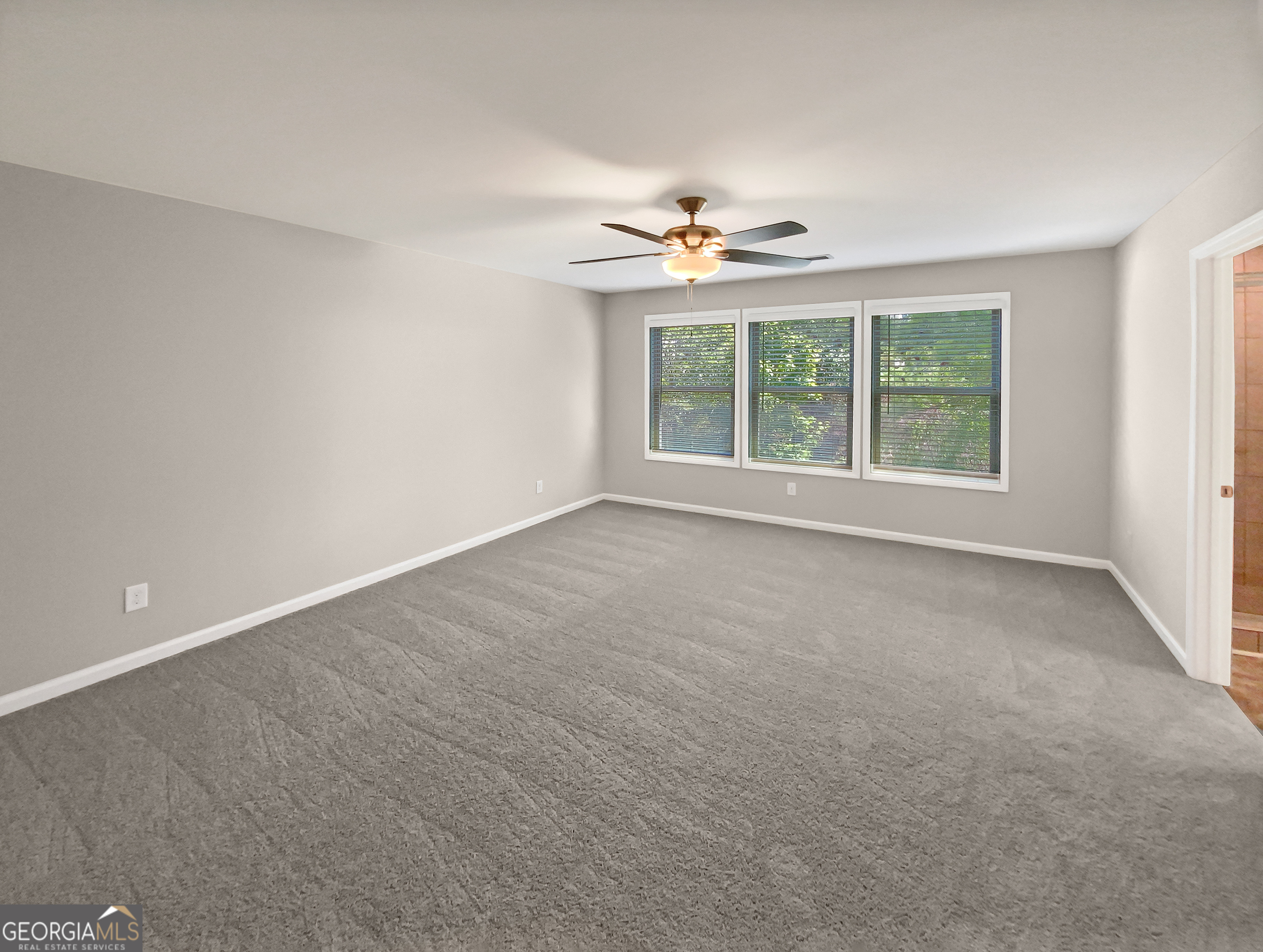 3612 Moon Crest Drive Property Photo 3