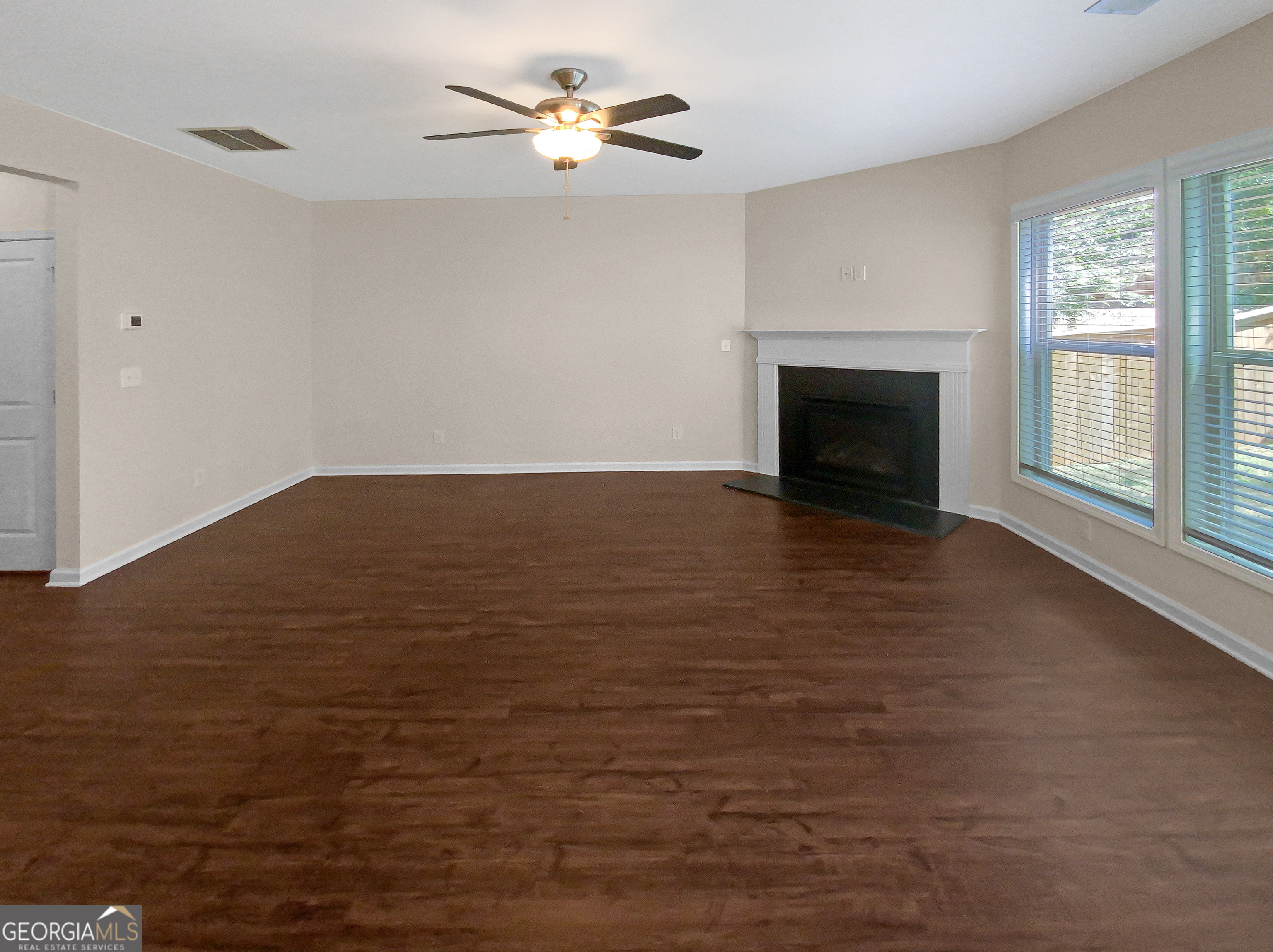 3612 Moon Crest Drive Property Photo 12