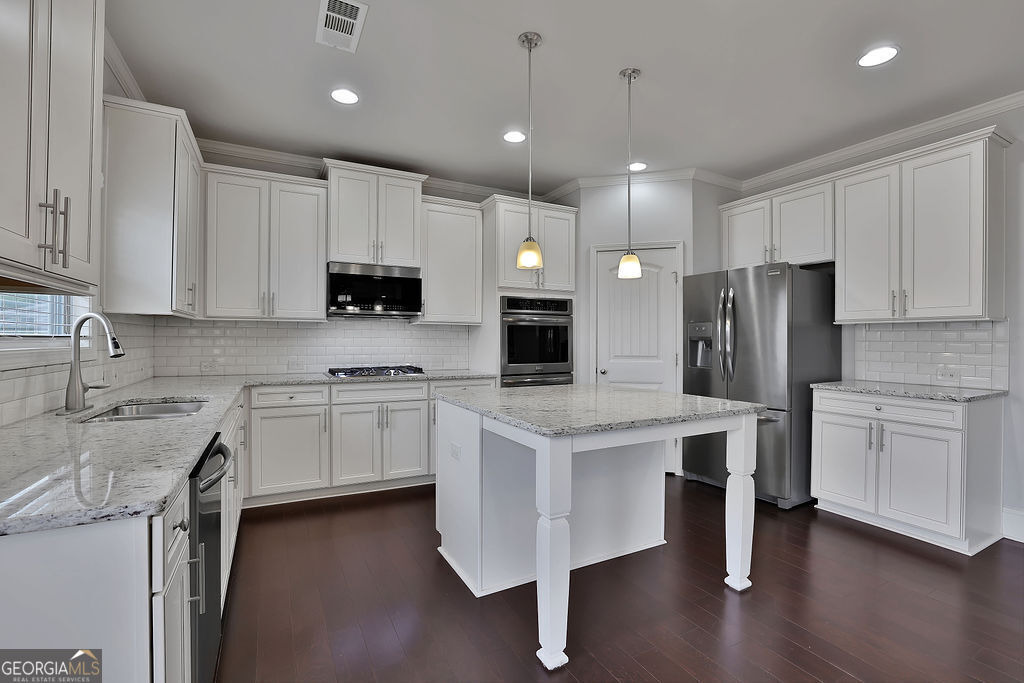 6640 Country Lake Road Property Photo 11