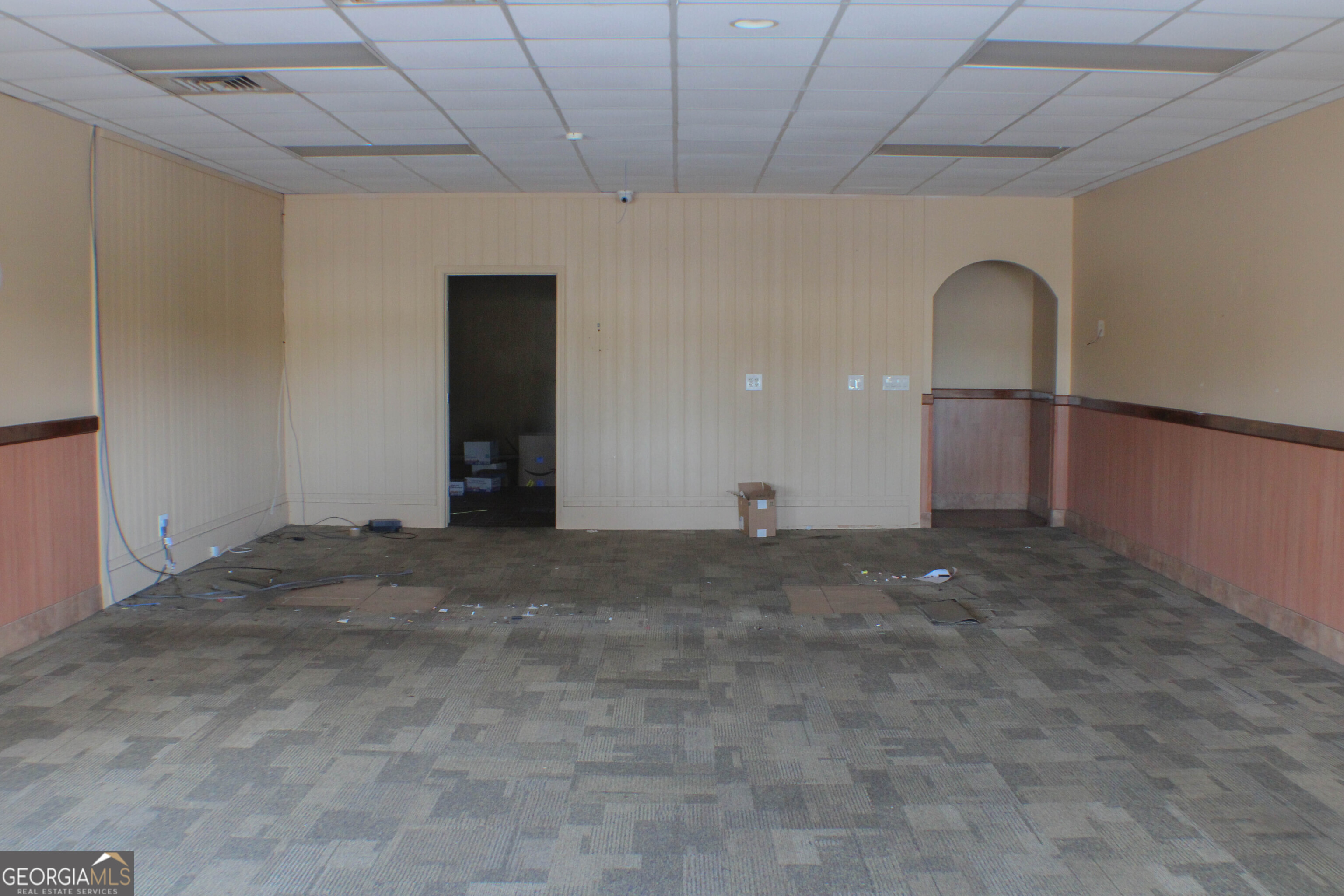 325 N Main Street Property Photo 12