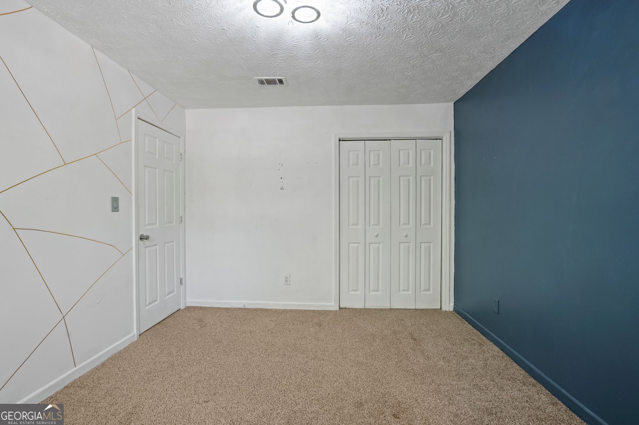 6584 Sleepy Hollow Lane Property Photo 6