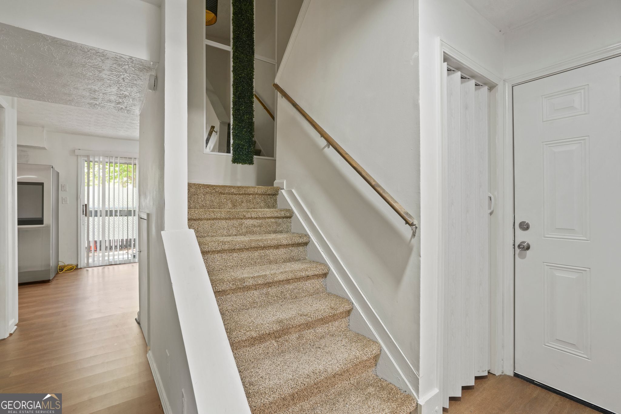 6584 Sleepy Hollow Lane Property Photo 12