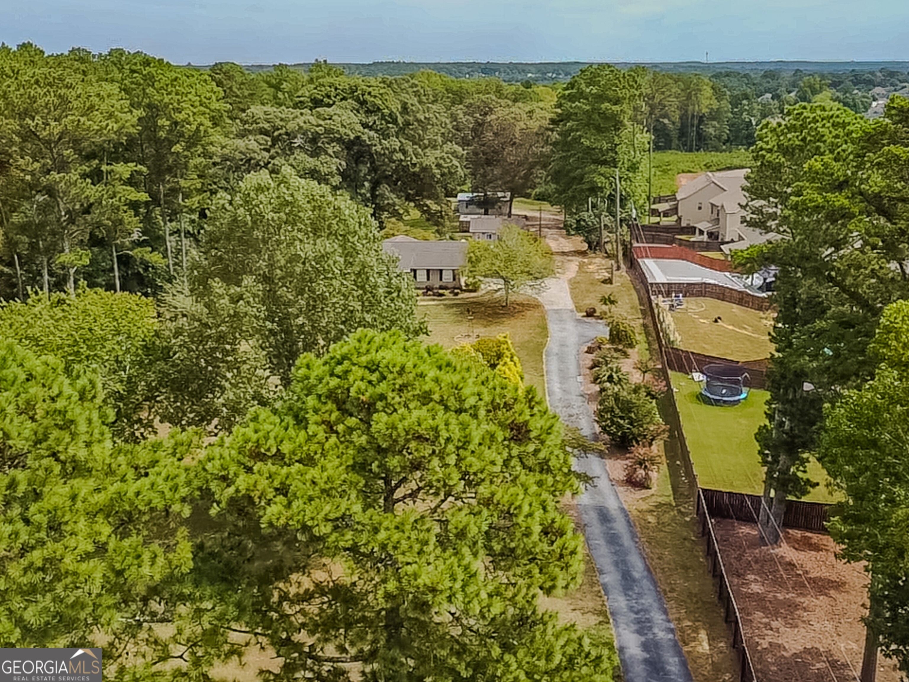 1152 Harbins Road Property Photo 10