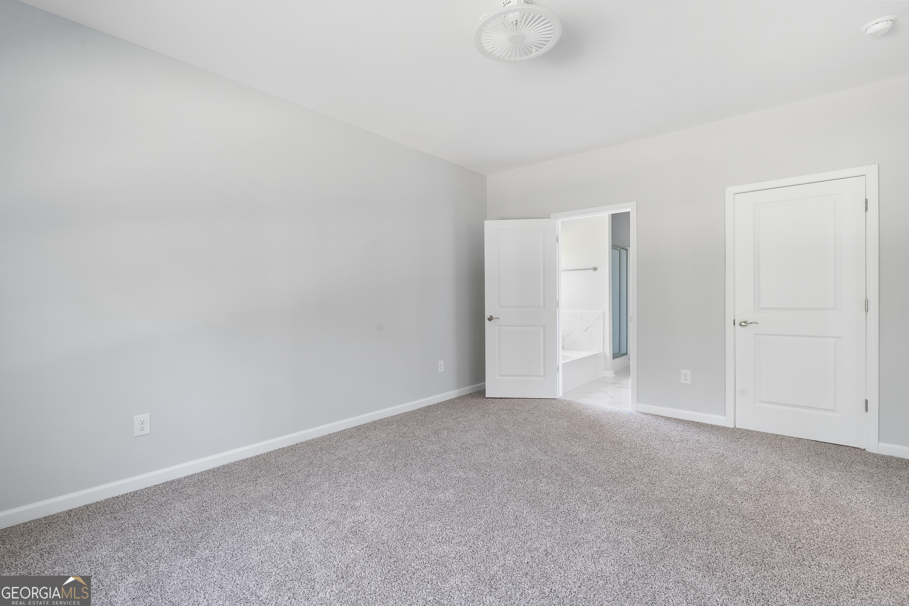4477 Rivercliff Way Property Photo 32