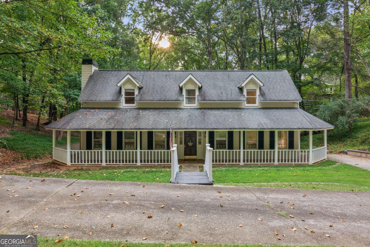 2501 Katherine Circle Property Photo 1