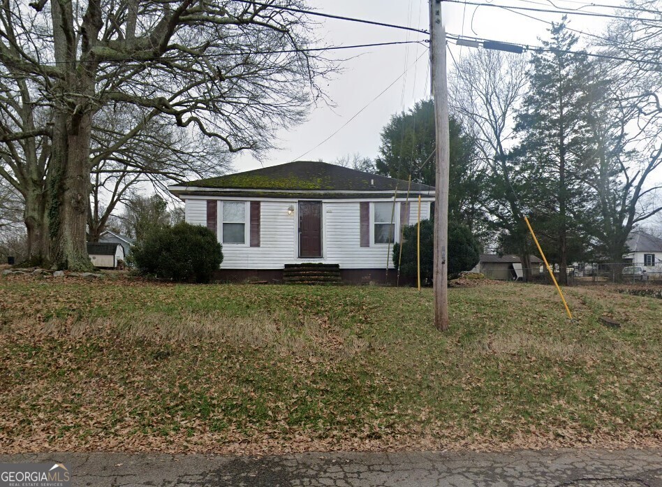 215 Sims Street Property Photo 1