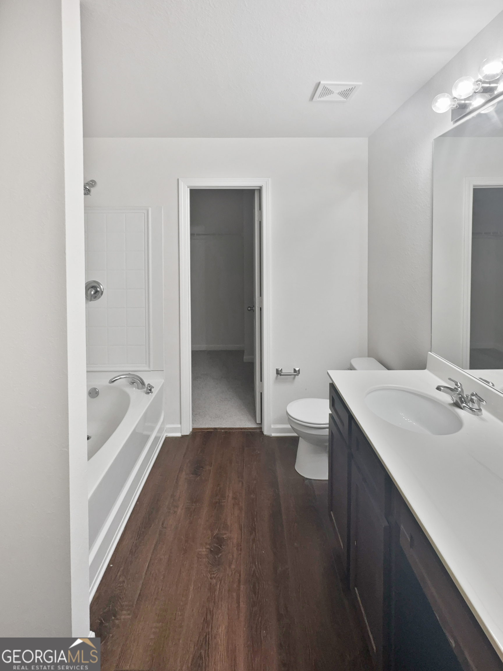 200 Augusta Woods Drive Property Photo 5