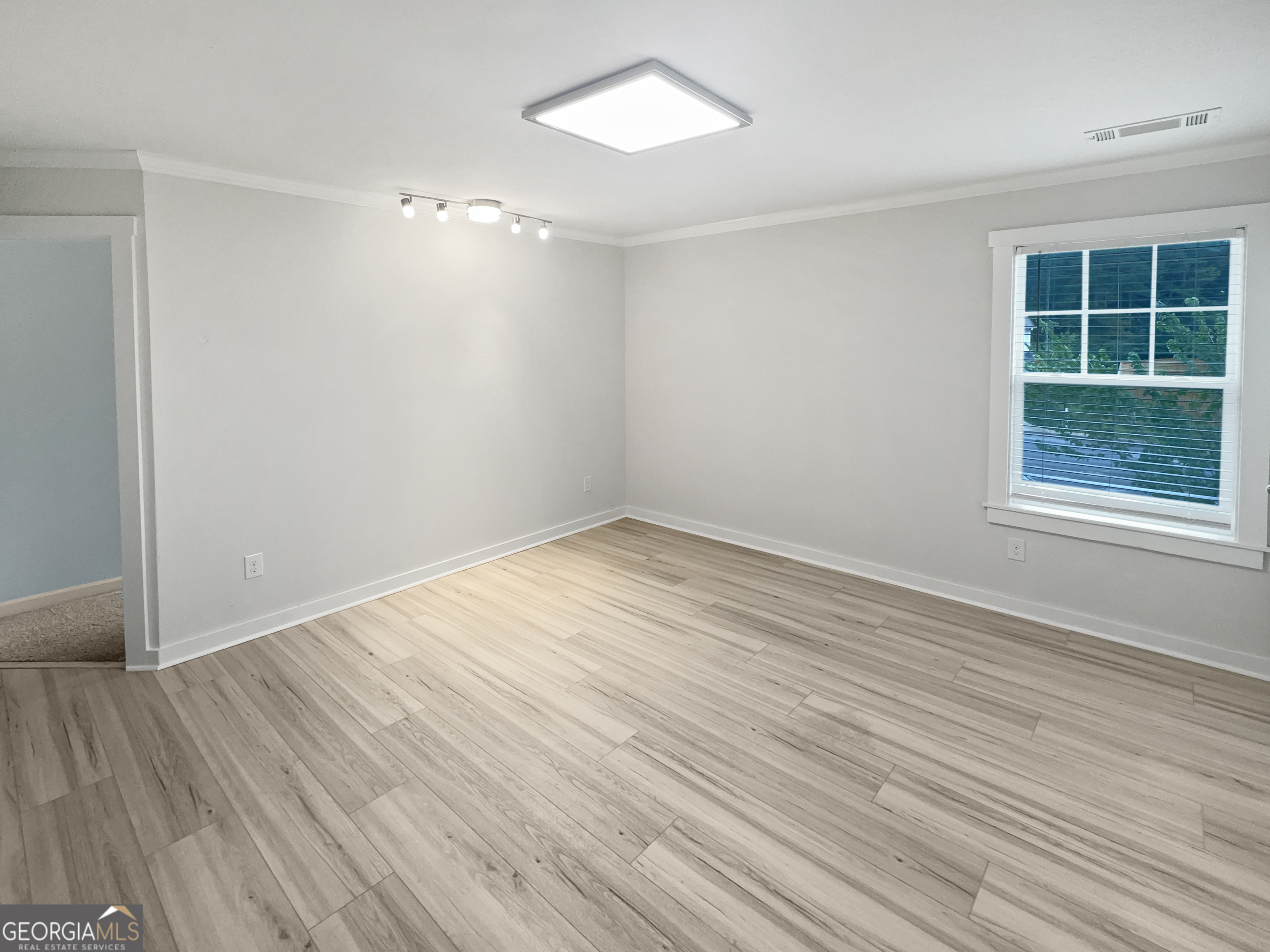 200 Augusta Woods Drive Property Photo 15