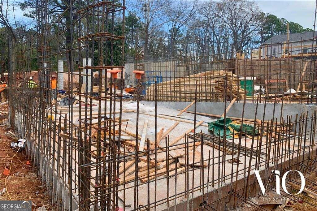 318 Sandy Springs Circle # 360 Property Photo 6