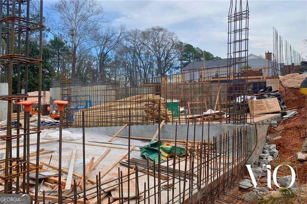 318 Sandy Springs Circle # 360 Property Photo 7