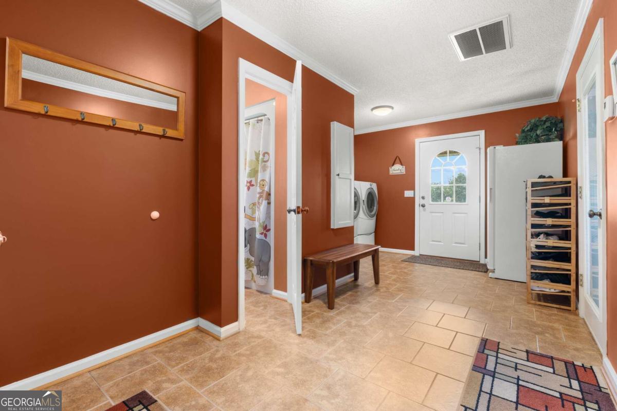 375 Dasher Street Property Photo 43