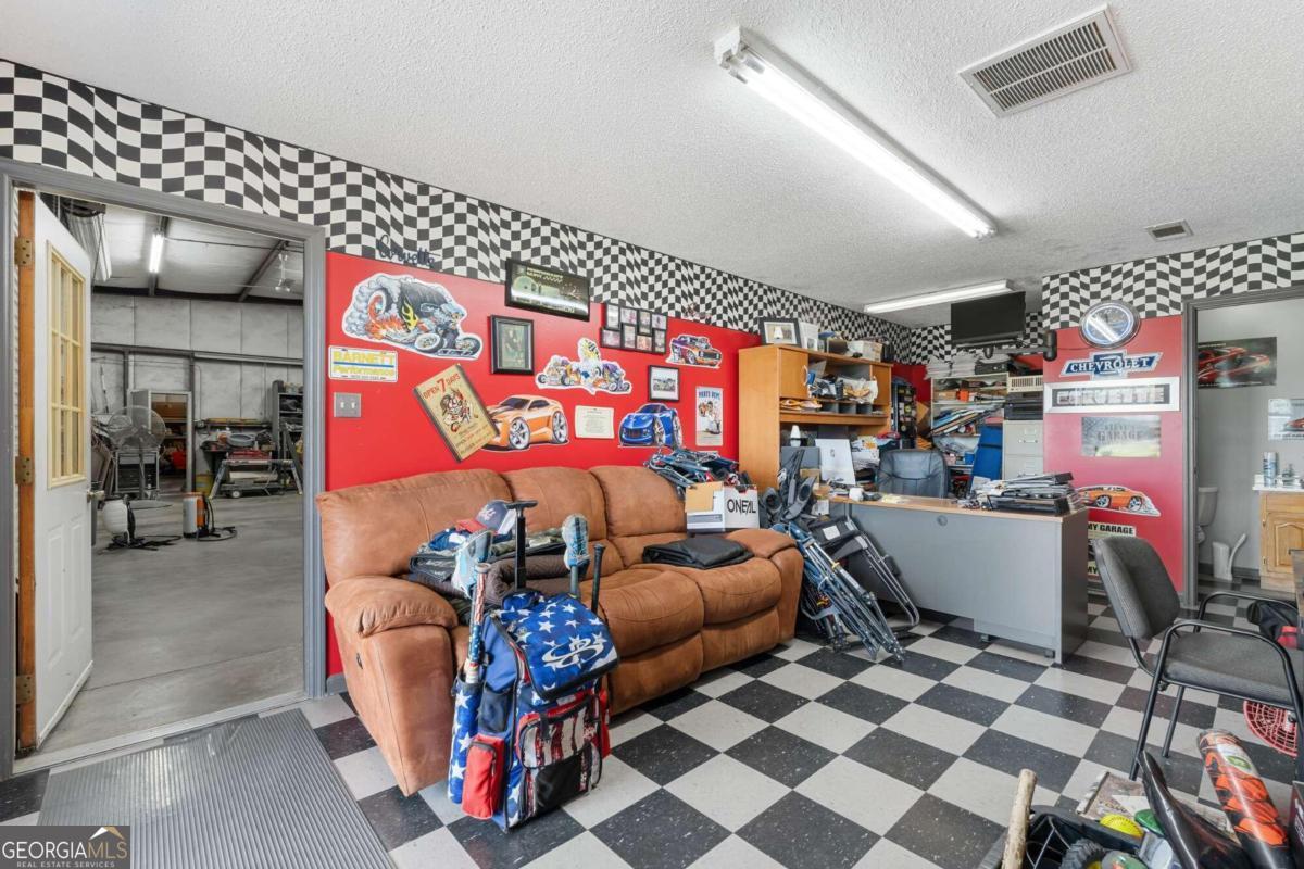 375 Dasher Street Property Photo 85