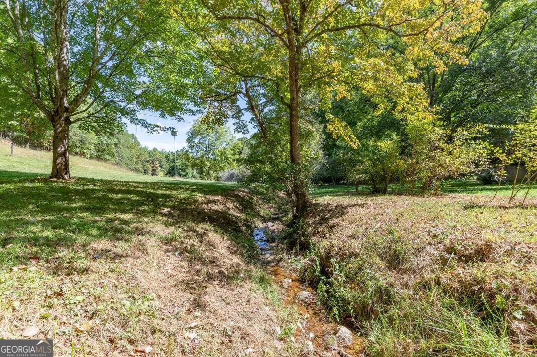 1016 Mull Road Property Photo 6