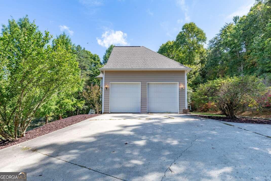 1016 Mull Road Property Photo 8