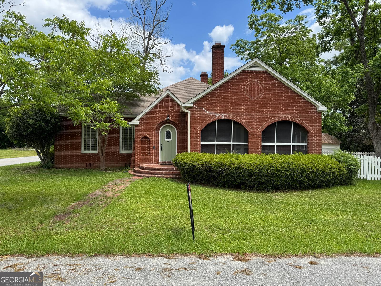 405 S Kennedy Street Property Photo 1