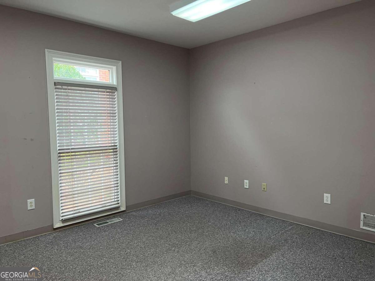 1351 Stonebridge Parkway # 106 Property Photo 2
