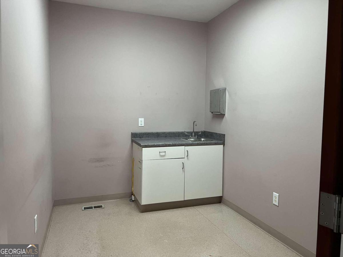 1351 Stonebridge Parkway # 106 Property Photo 5
