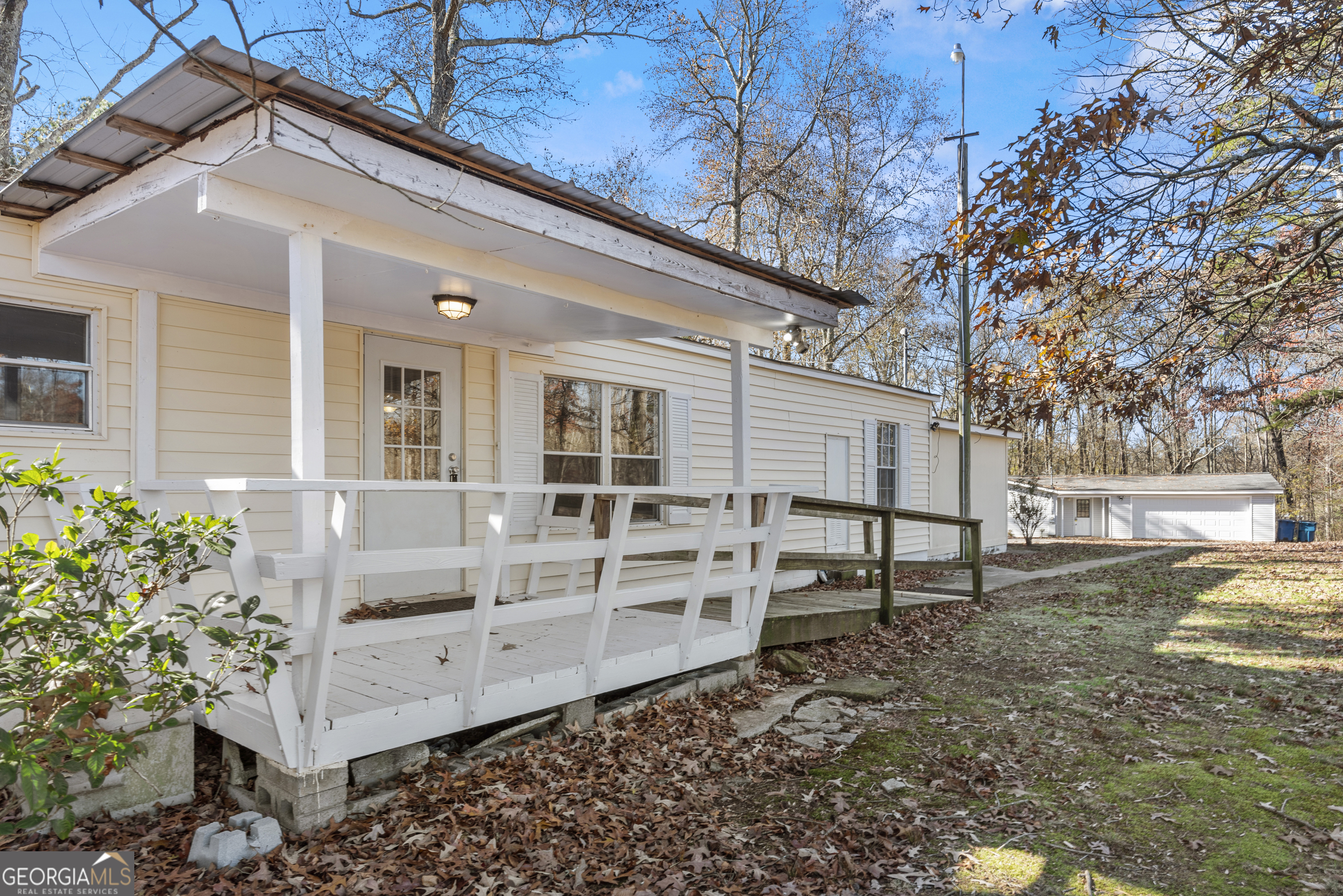 905 Adams Duncan Road Property Photo 1