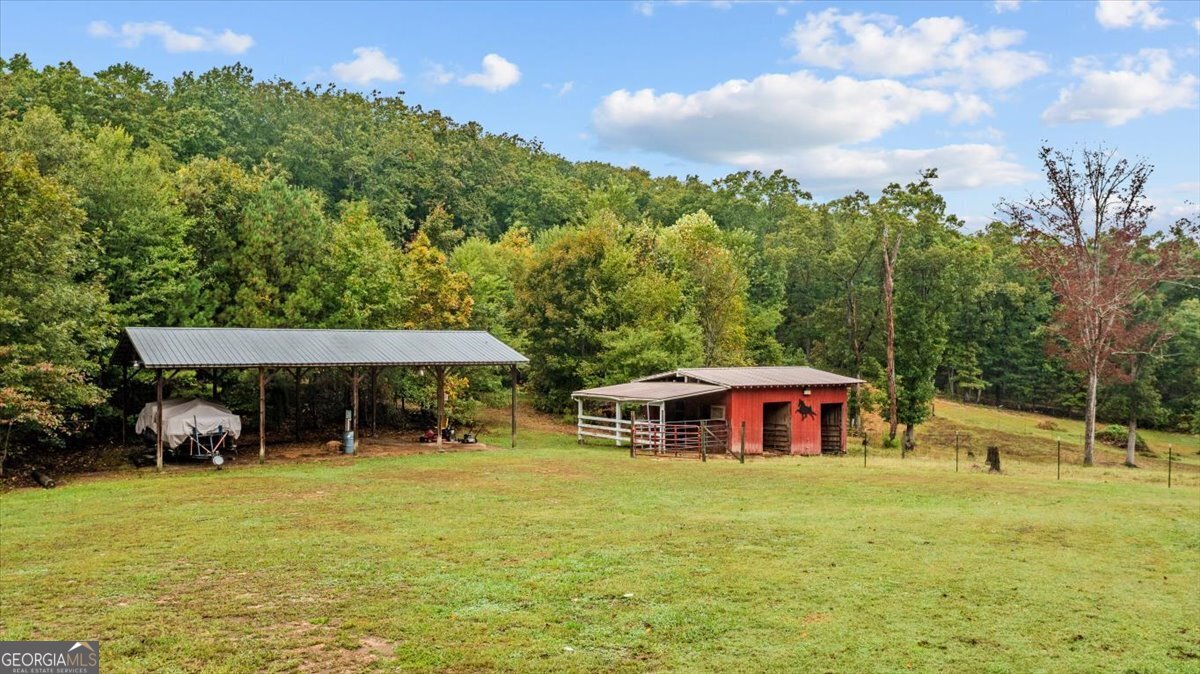 223 W W Watts Road Property Photo