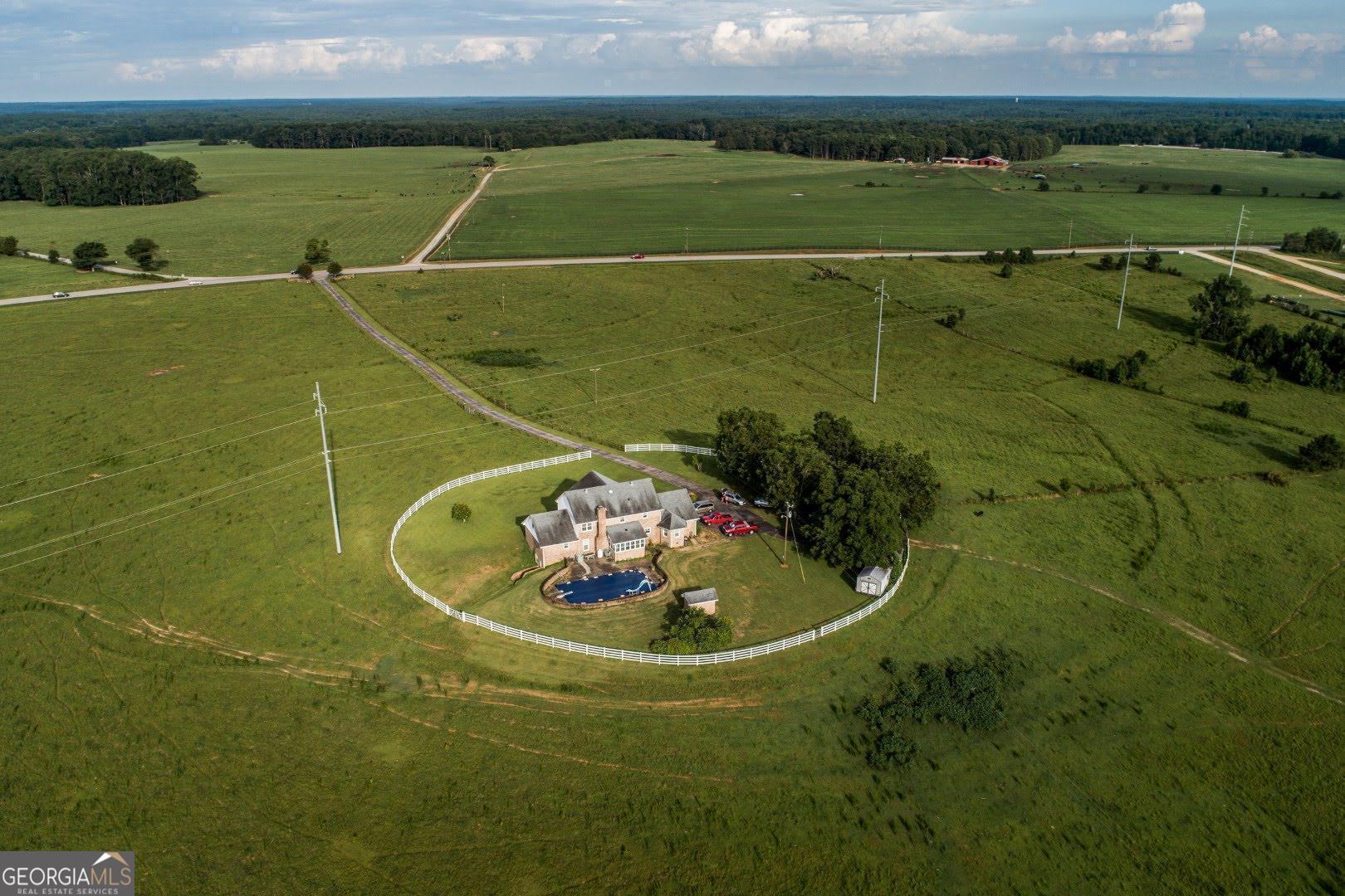 1530 Highway 11 Property Photo 6