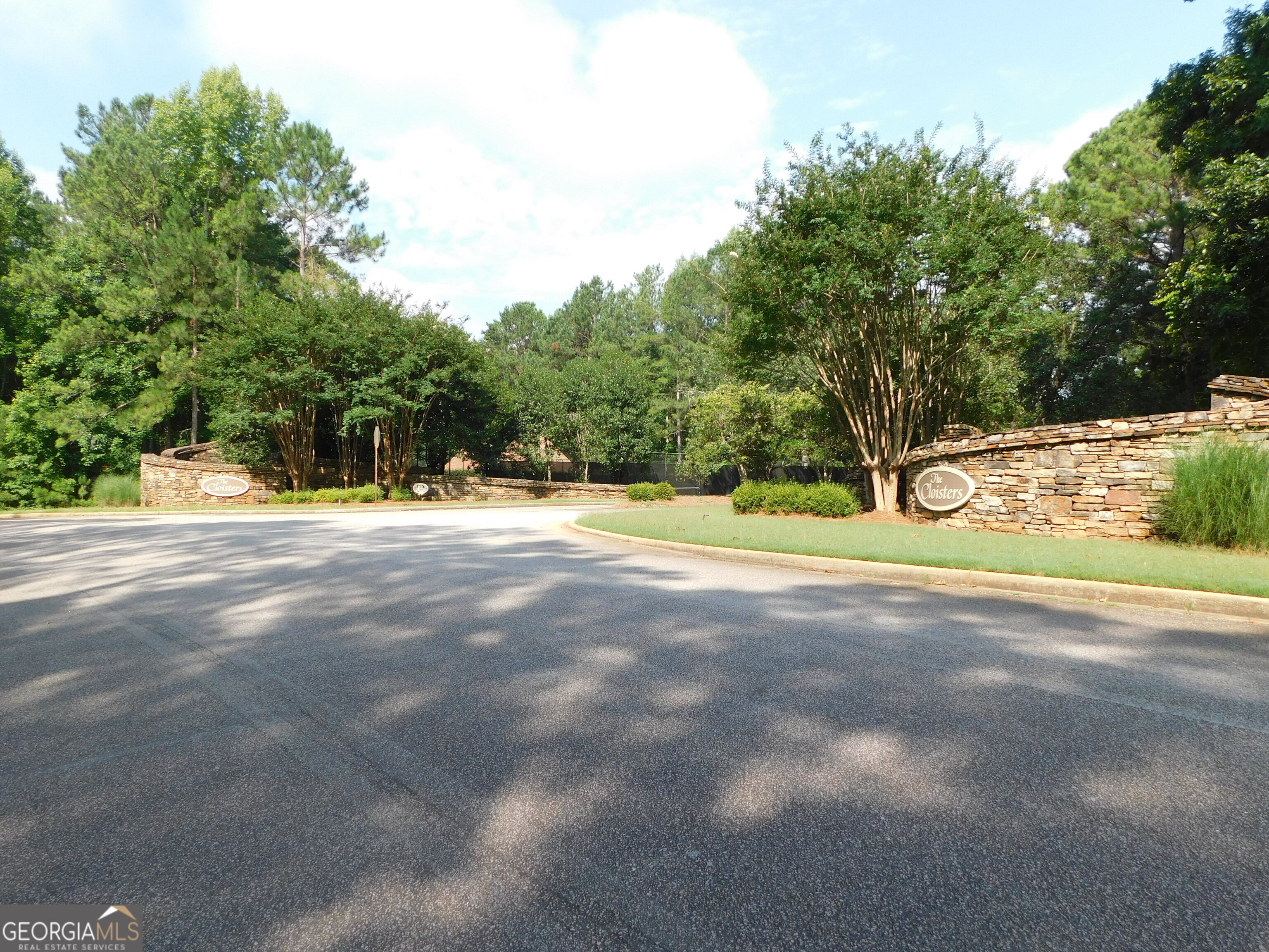 101 Sheffield Drive Property Photo 8