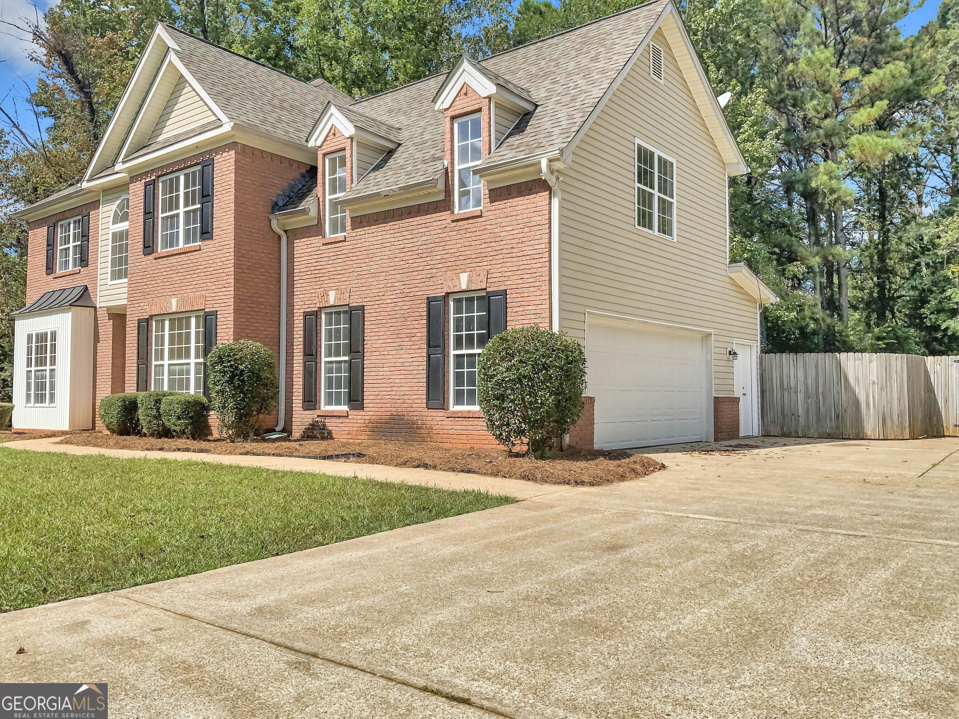 5642 Waldens Farm Drive Property Photo 9