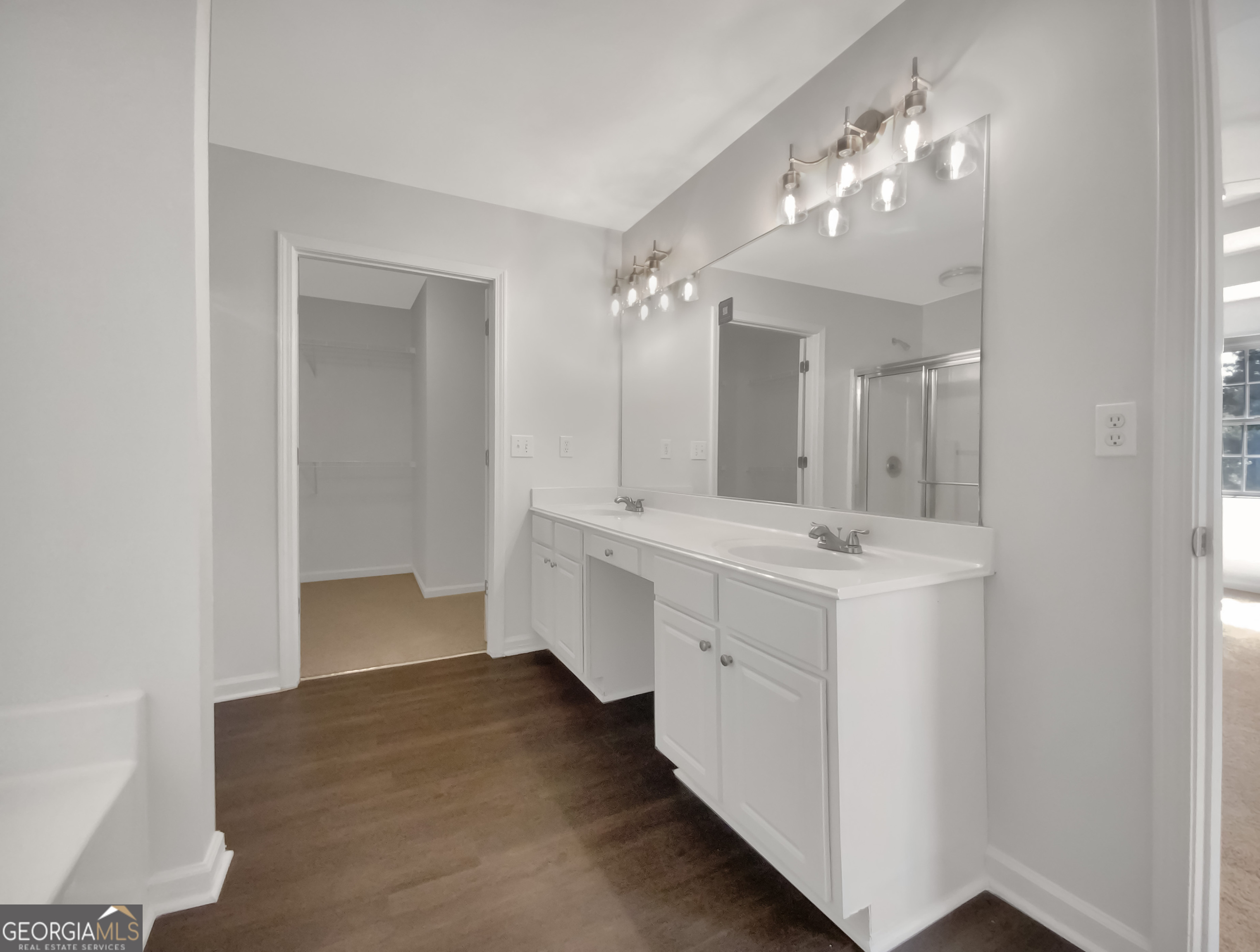 5642 Waldens Farm Drive Property Photo 18