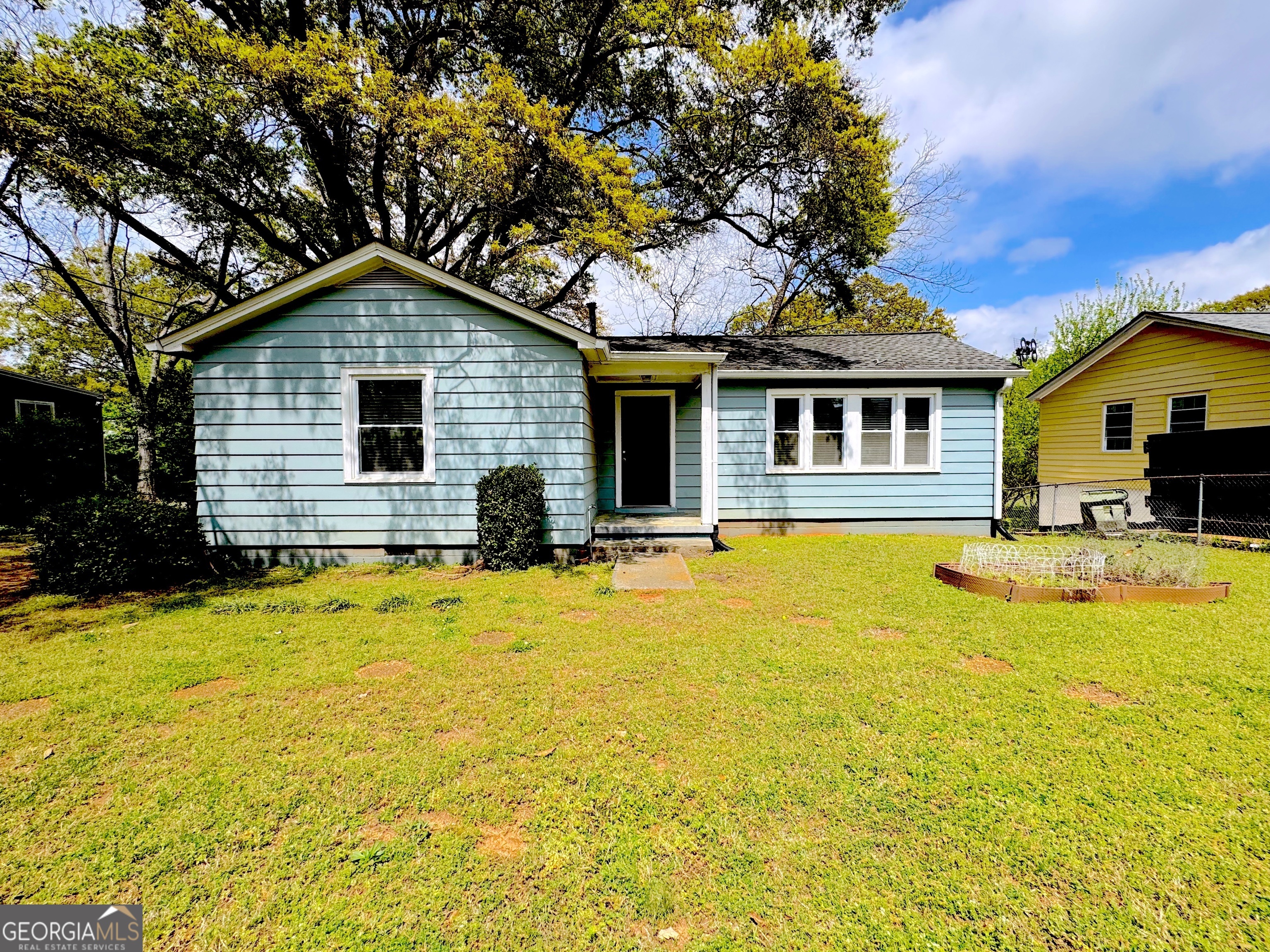 725 Washington Avenue Ne Property Photo 1