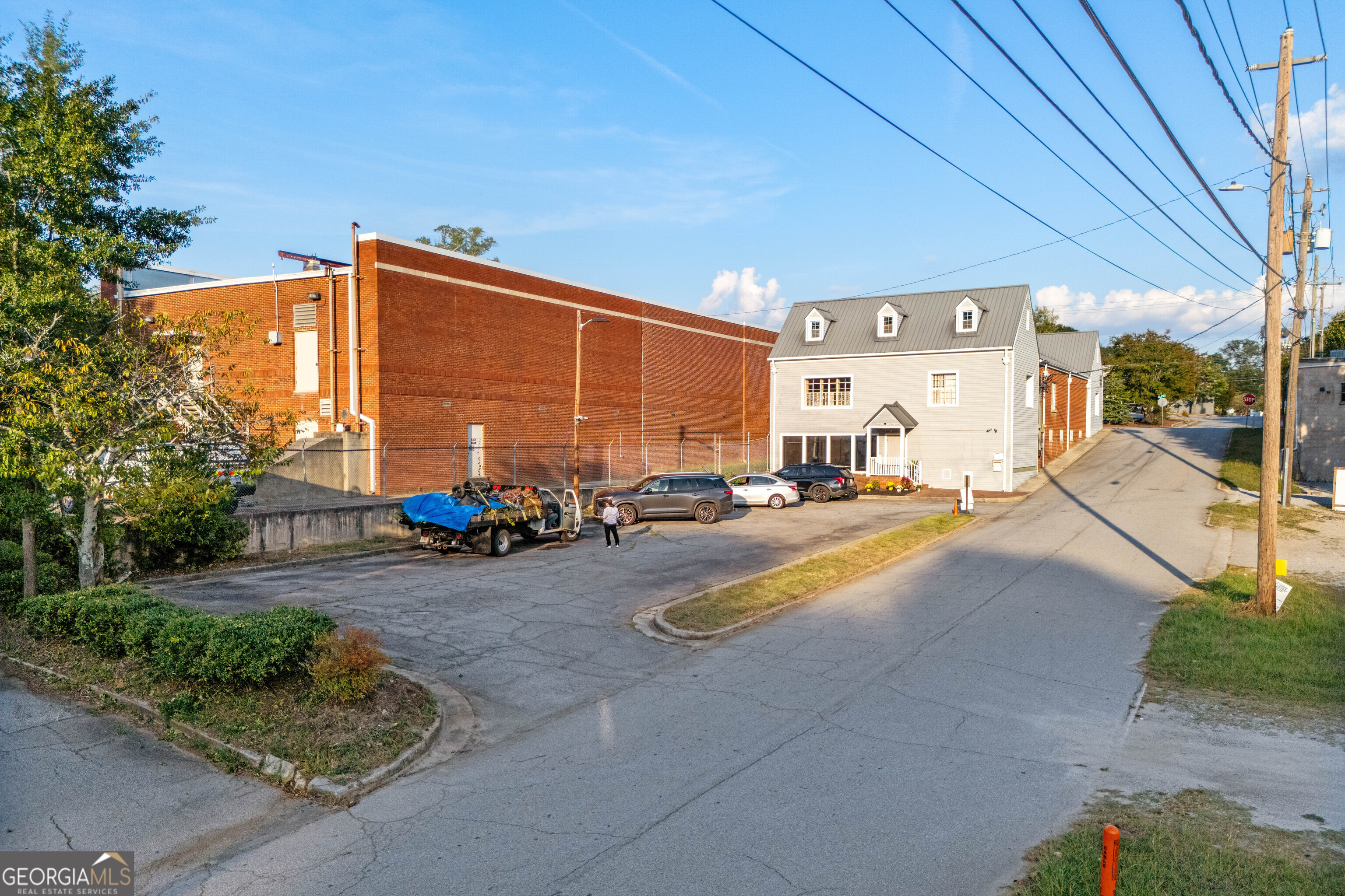 402 Rome Street Property Photo 9