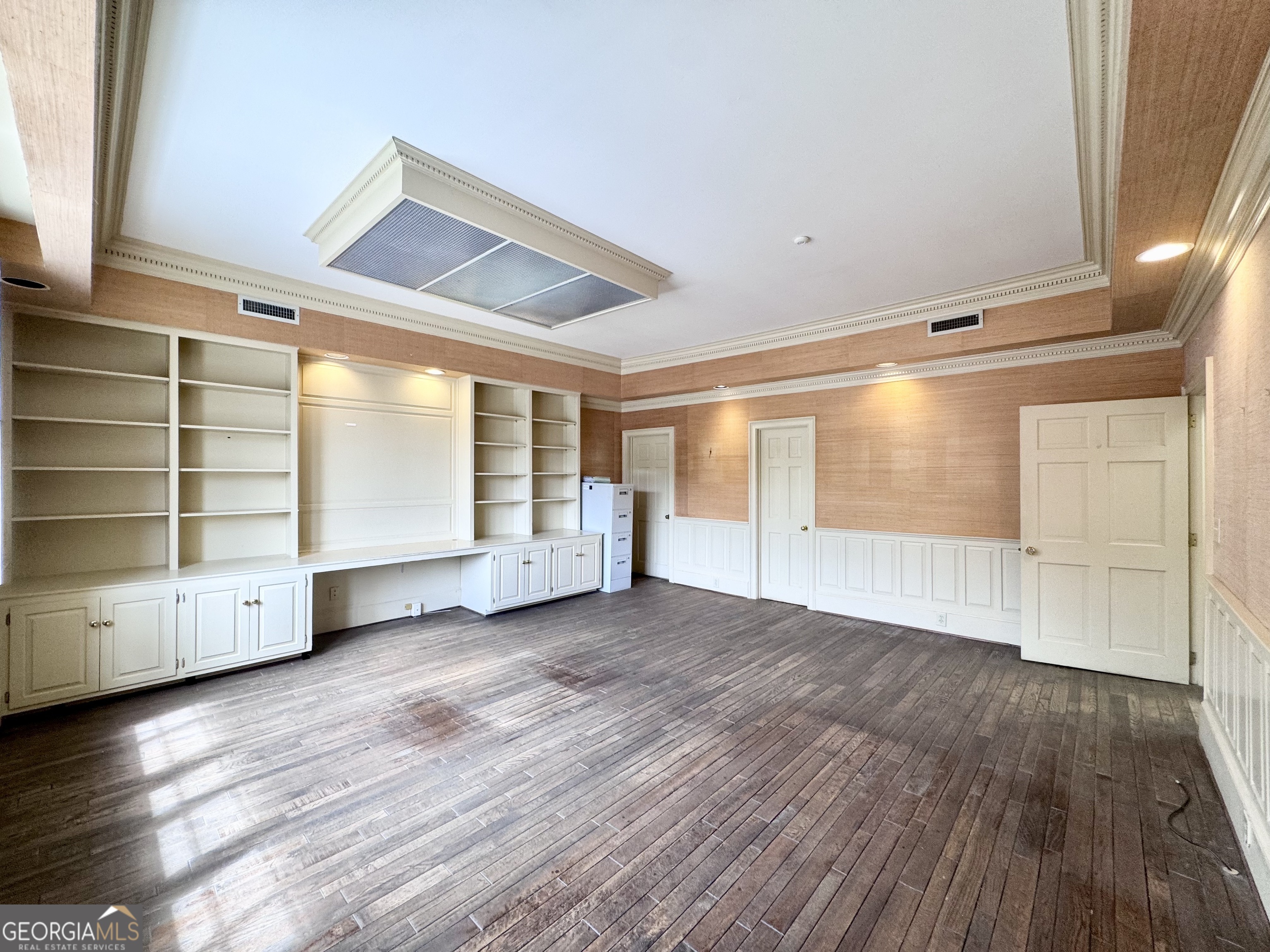 402 Rome Street Property Photo 28