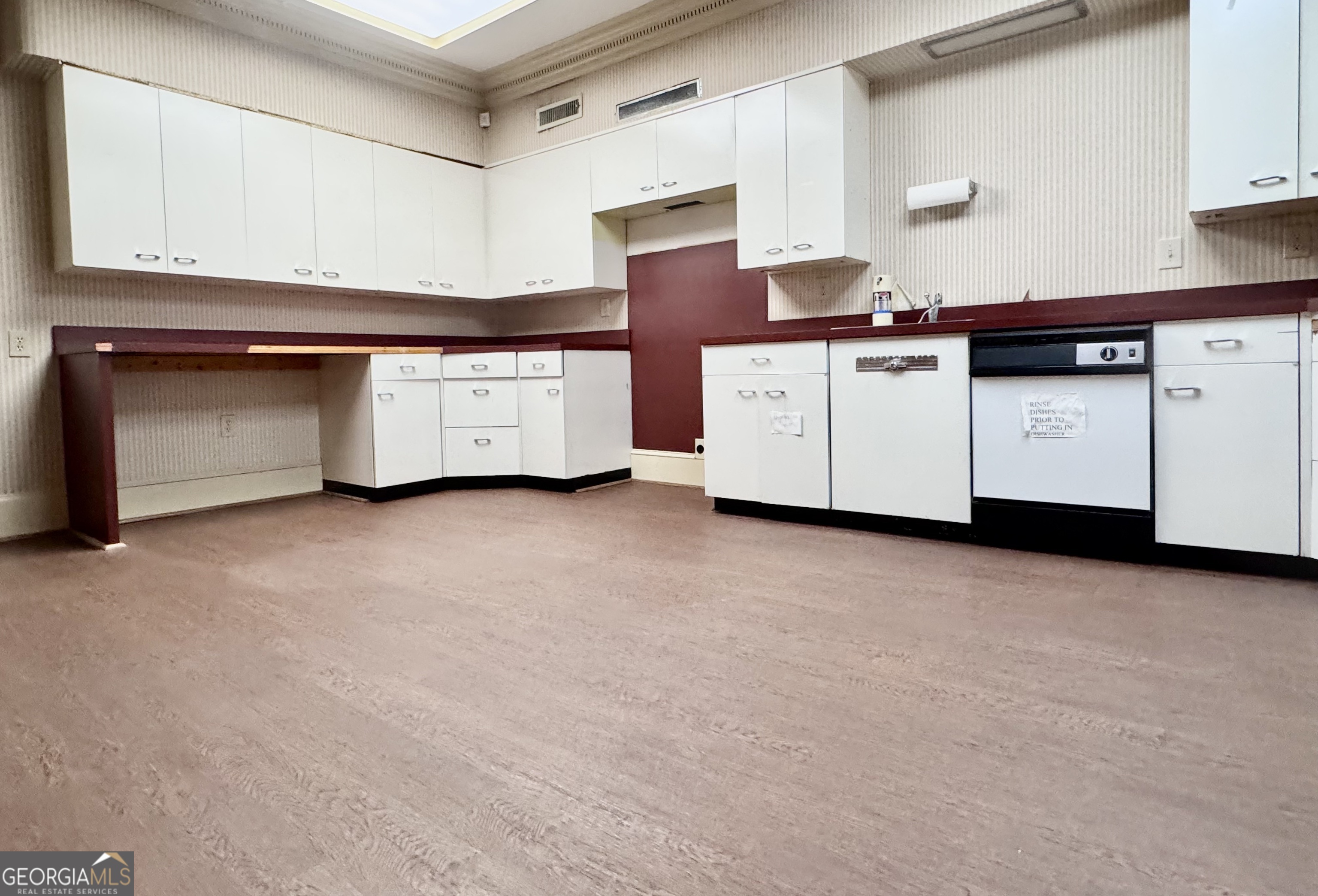 402 Rome Street Property Photo 32