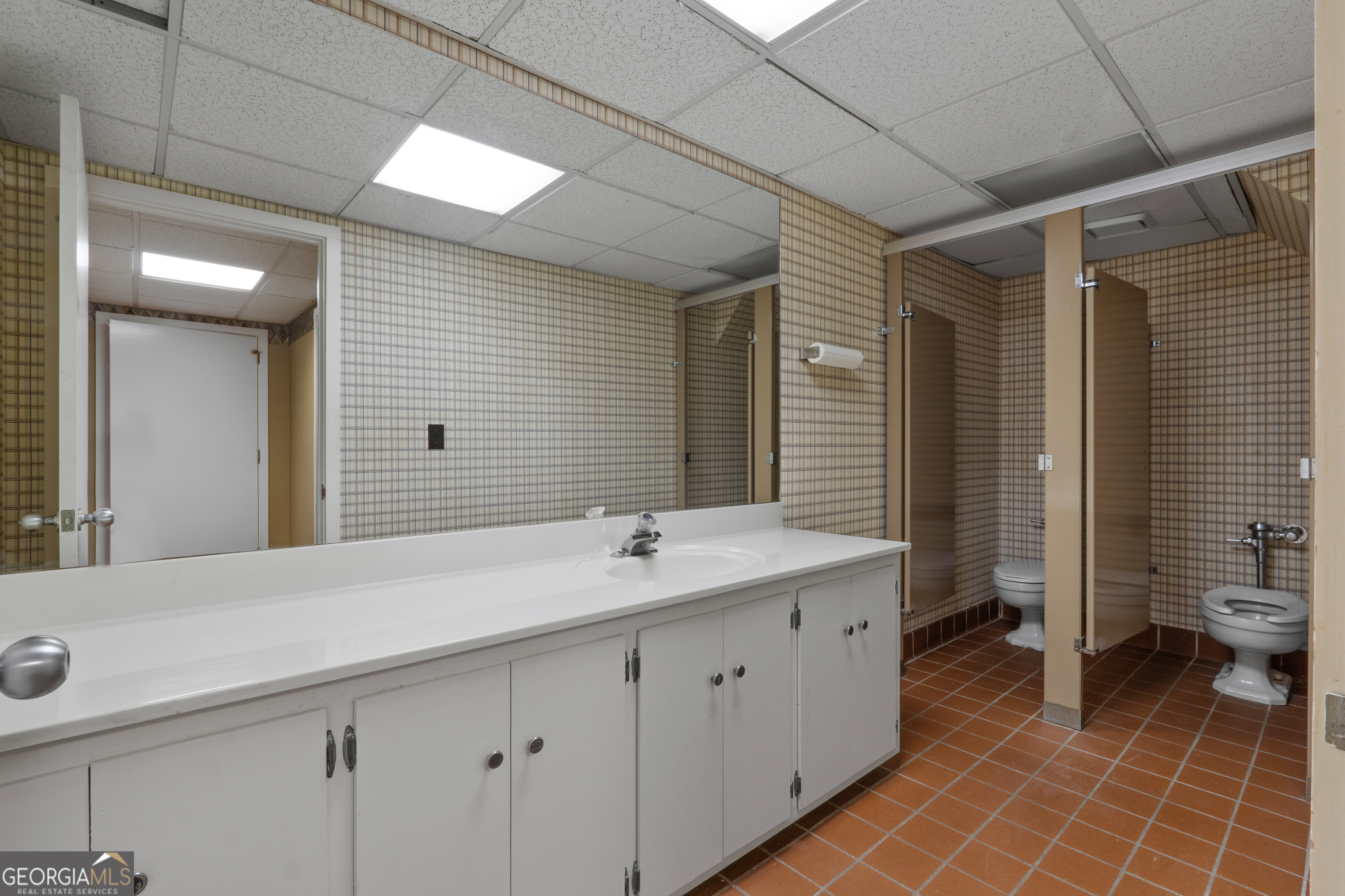 402 Rome Street Property Photo 40