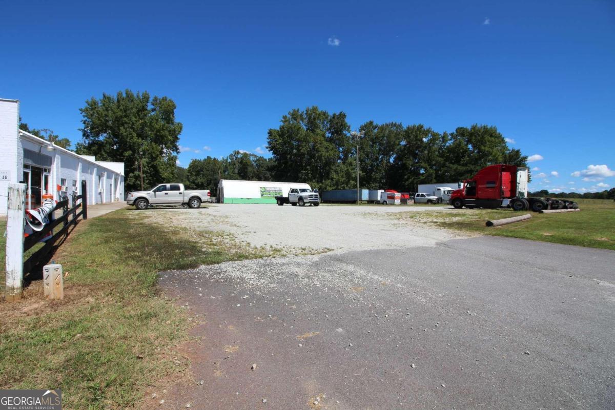 18 Highway 16 Property Photo 3