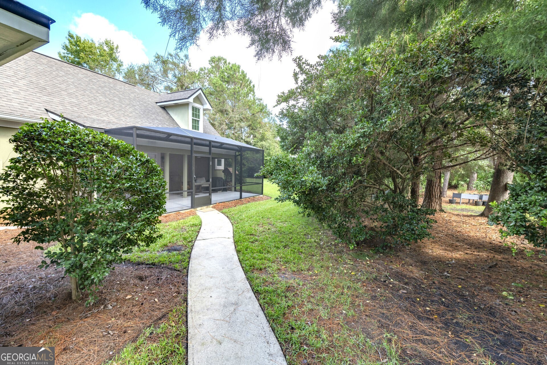 233 Cardinal Circle W Property Photo 8