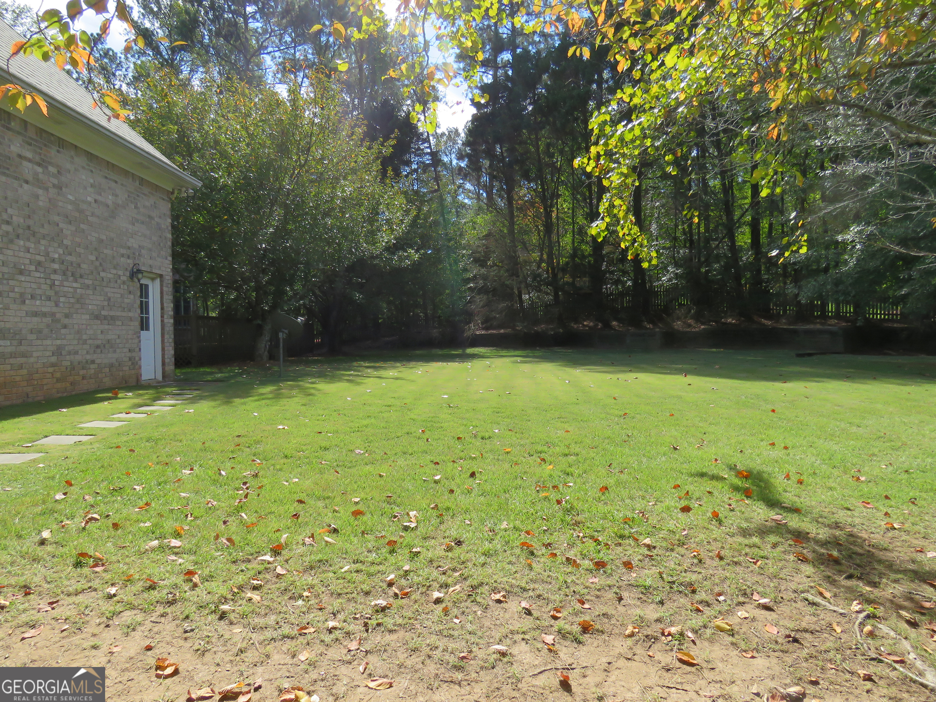 5335 Saville Drive Property Photo 11