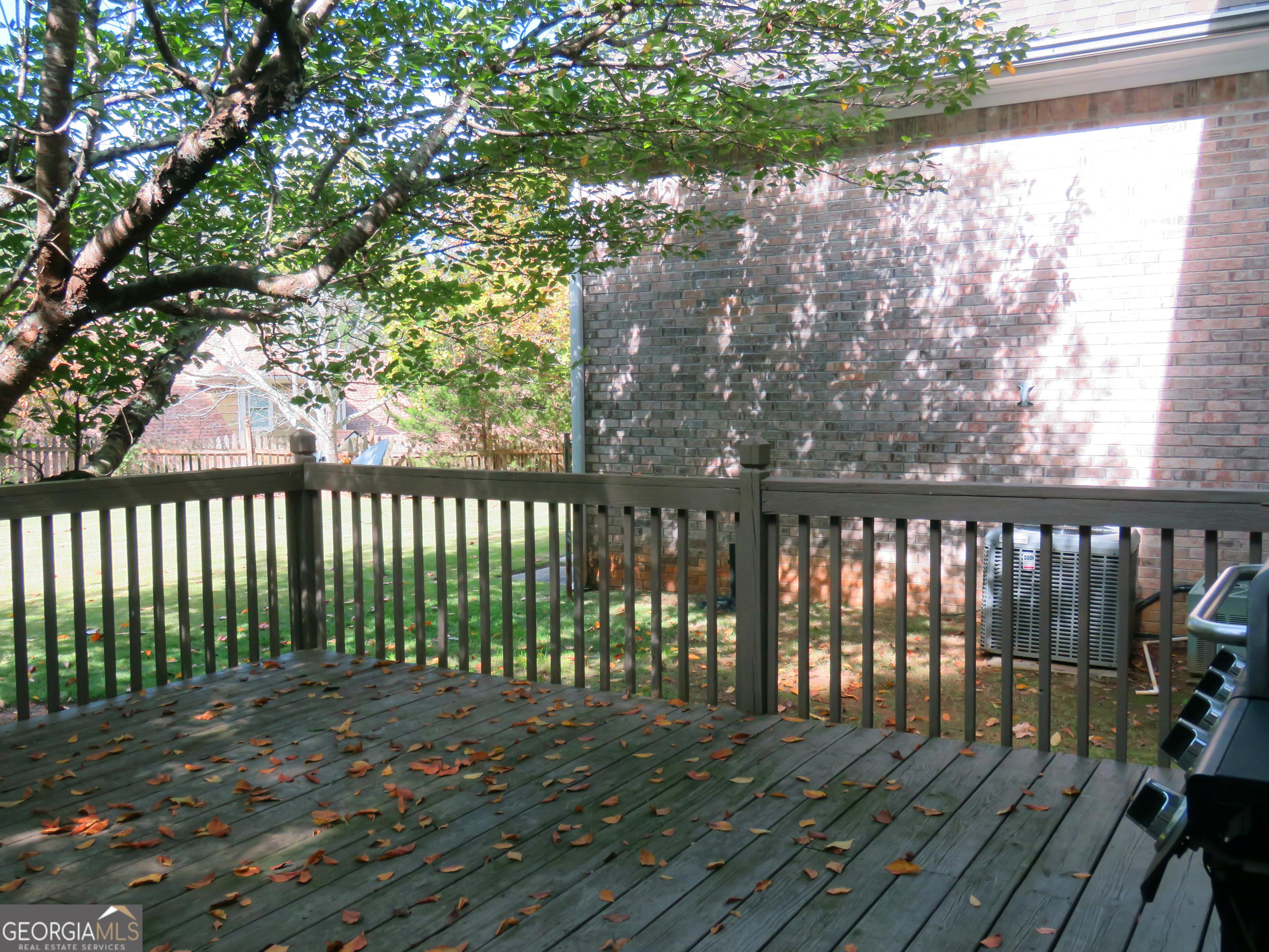 5335 Saville Drive Property Photo 15