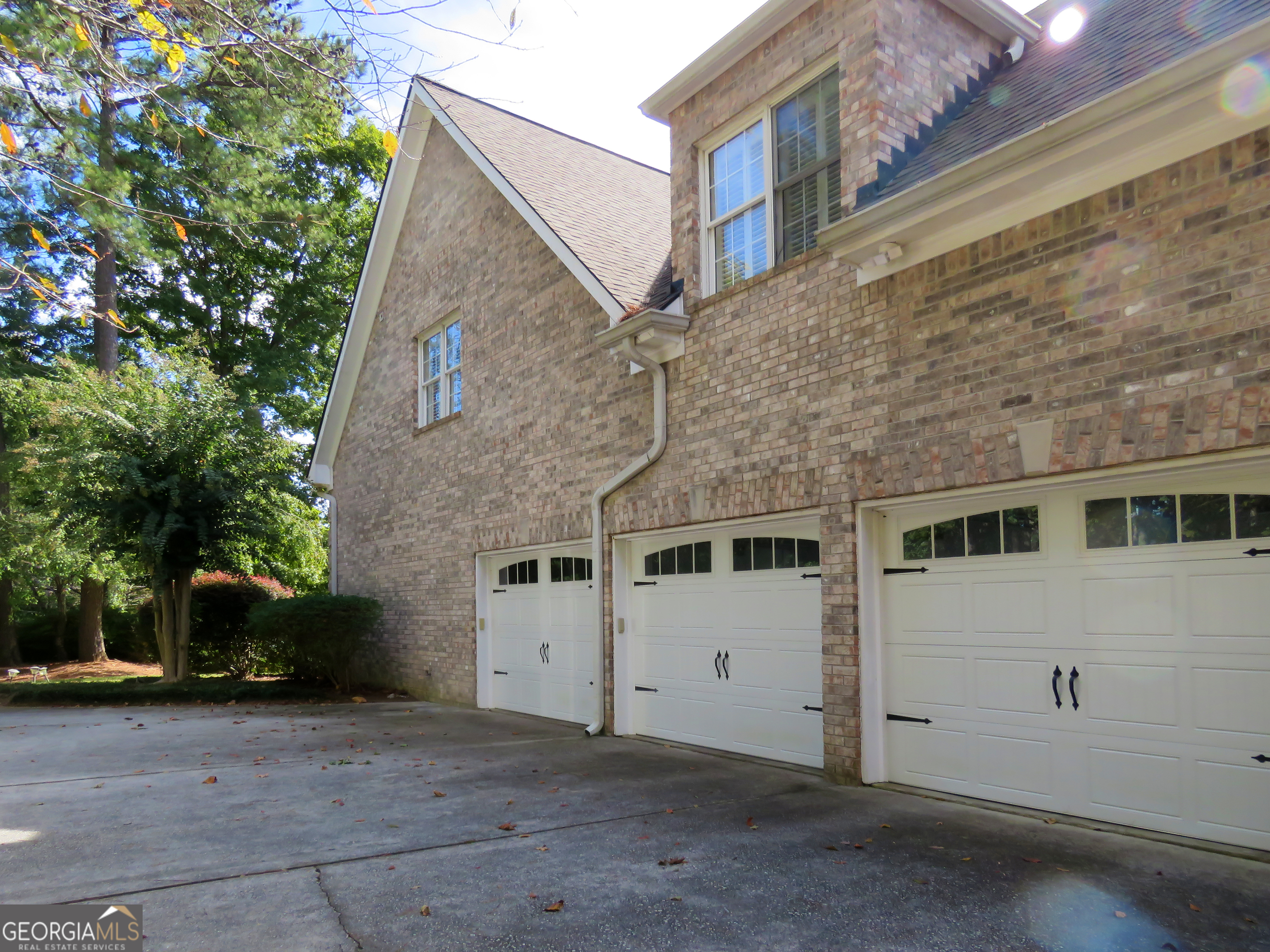5335 Saville Drive Property Photo 22