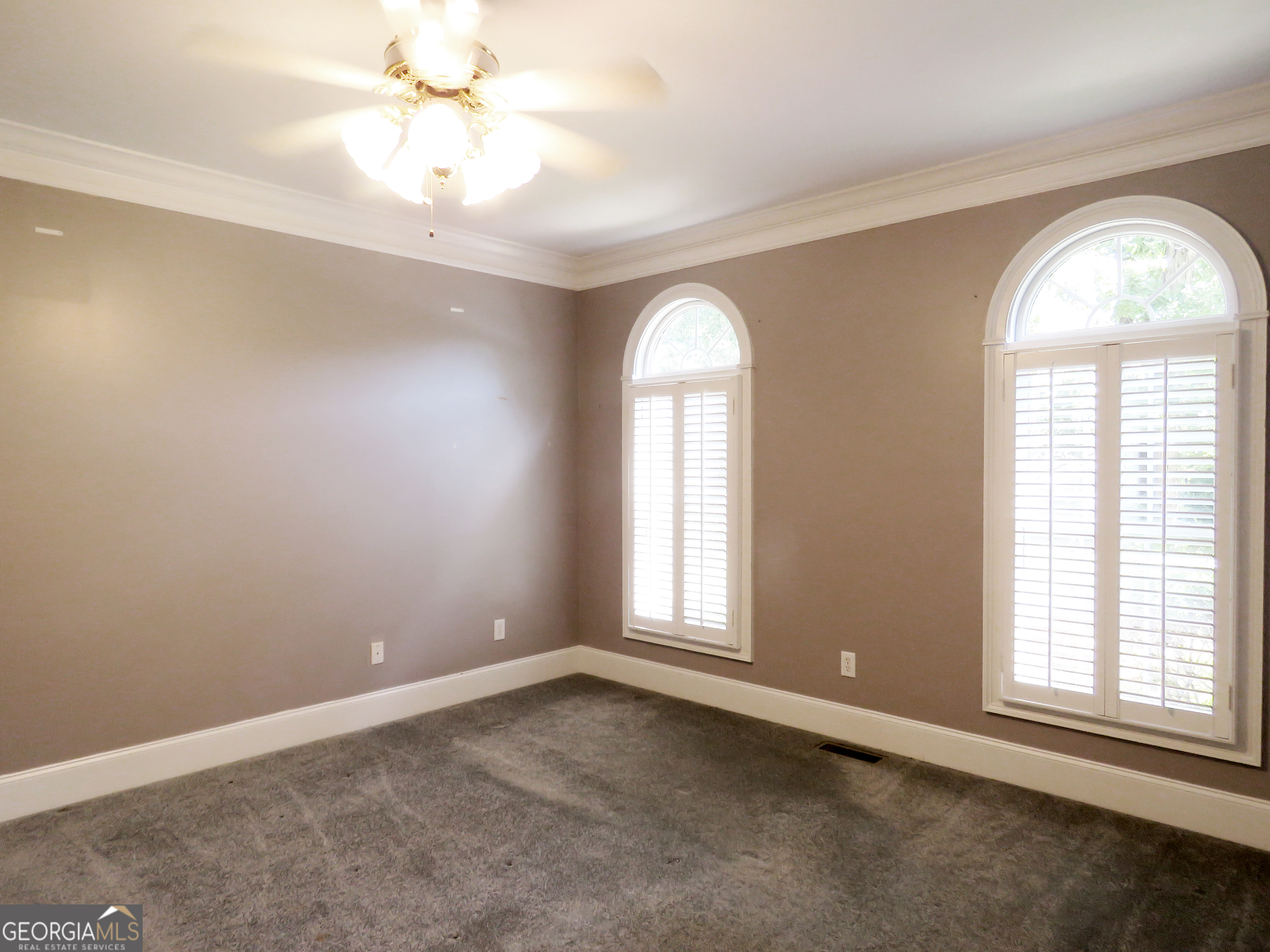 5335 Saville Drive Property Photo 25