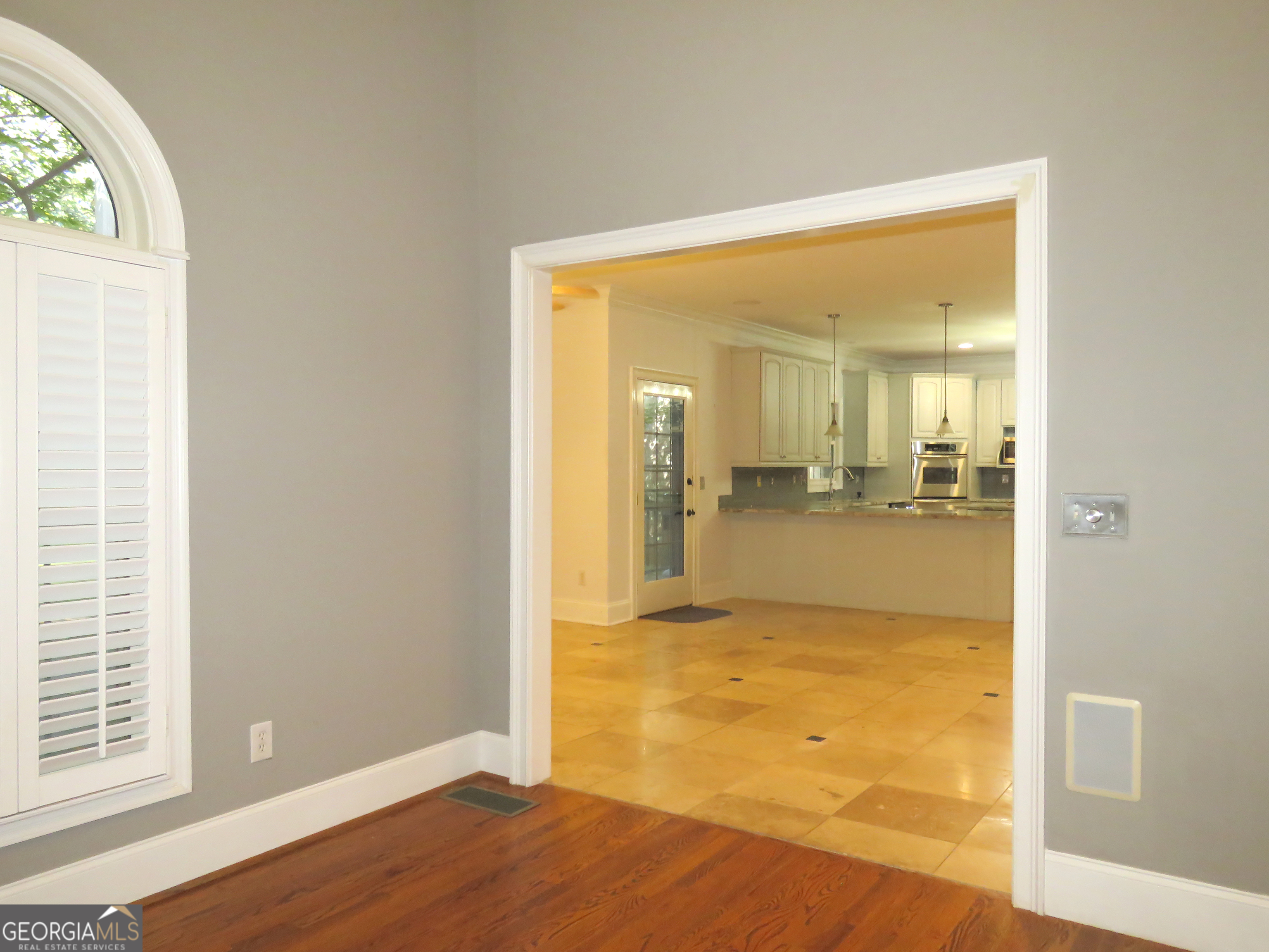 5335 Saville Drive Property Photo 45