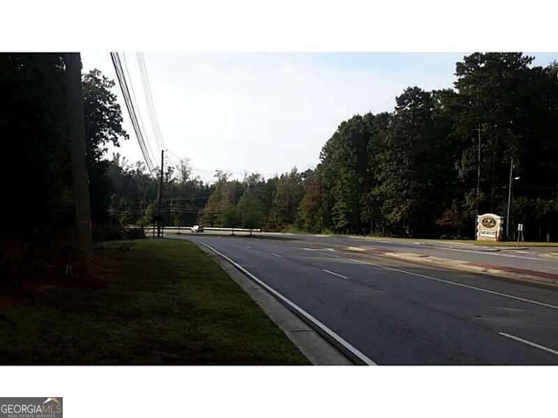 1415 Sixes Road Property Photo 1
