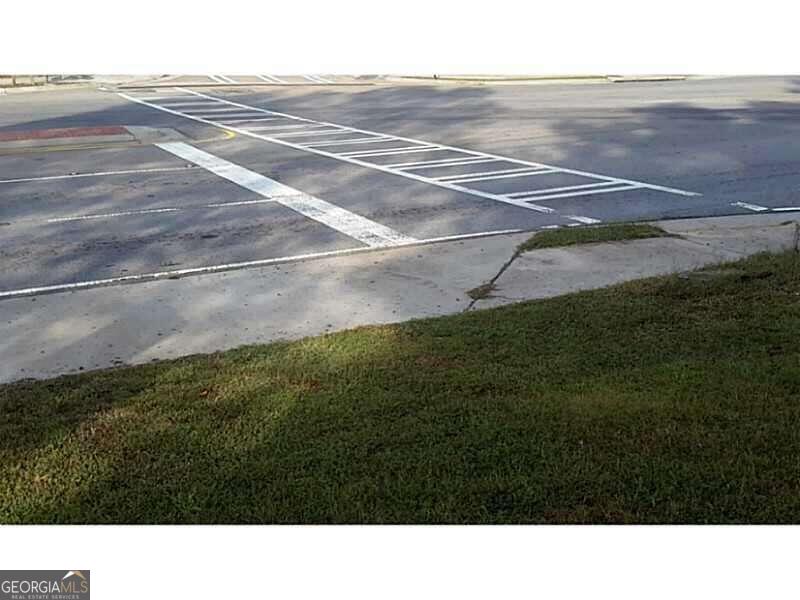 1415 Sixes Road Property Photo 4