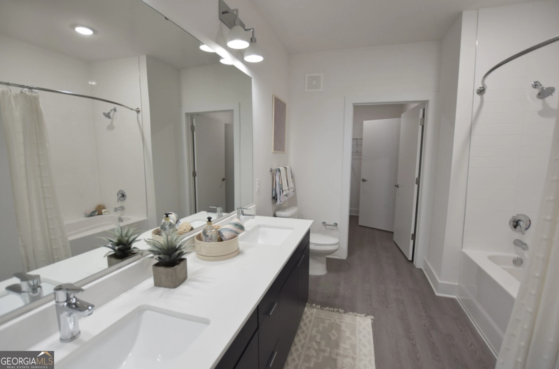 4255 Suwanee Dam Road # 3303 Property Photo 13